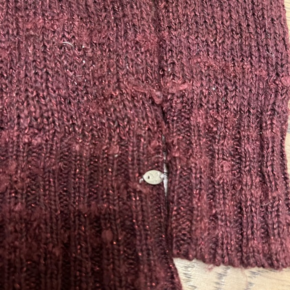 American eagle v-neck distressed sweater - Picture 2 of 4